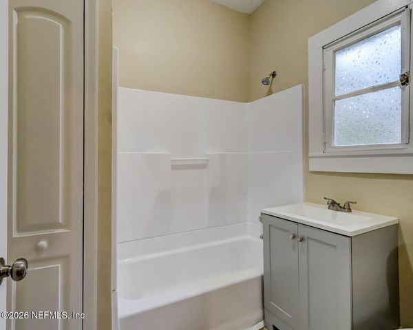 2670 LOWELL Avenue, Jacksonville, FL 32254