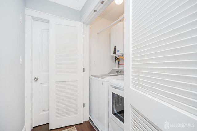 741 Beach Avenue, Beachwood, NJ 08722