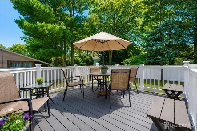 741 Beach Avenue, Beachwood, NJ 08722