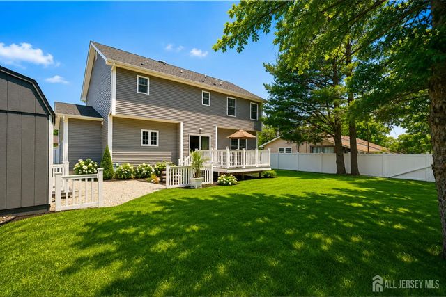 741 Beach Avenue, Beachwood, NJ 08722