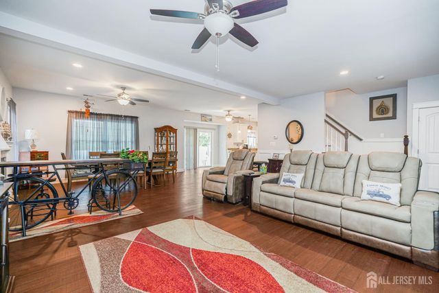 741 Beach Avenue, Beachwood, NJ 08722