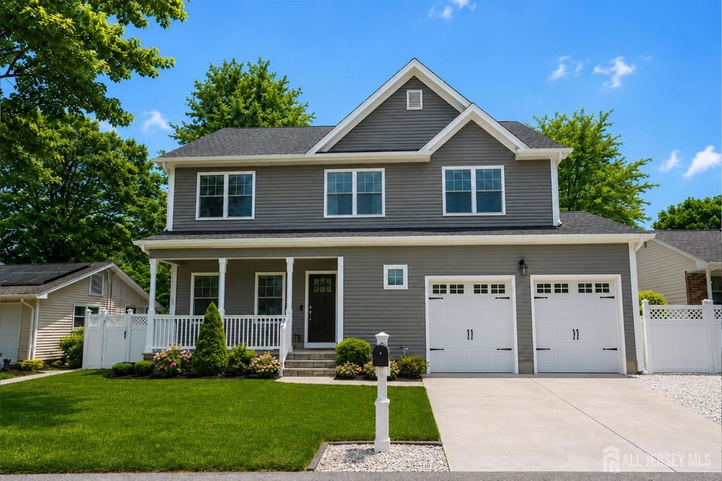 741 Beach Avenue, Beachwood, NJ 08722