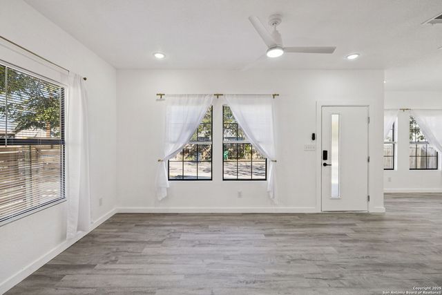 120 Canadian St, San Antonio, TX 78202