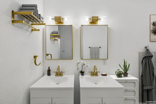 120 Canadian St, San Antonio, TX 78202