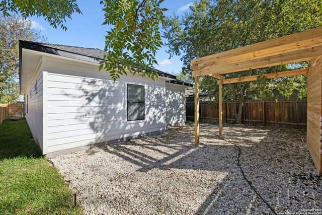 120 Canadian St, San Antonio, TX 78202