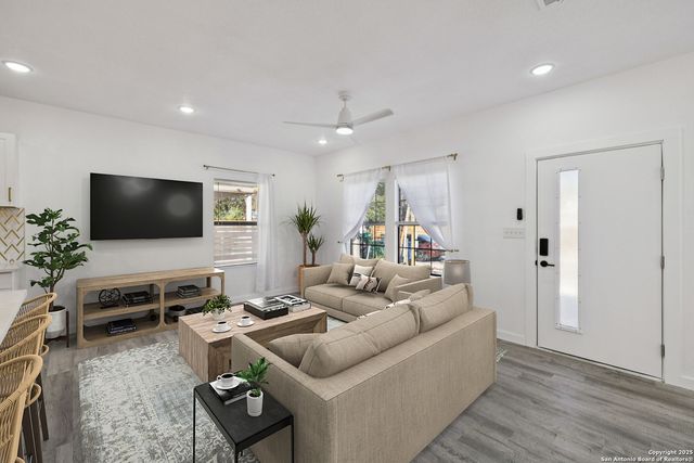 120 Canadian St, San Antonio, TX 78202