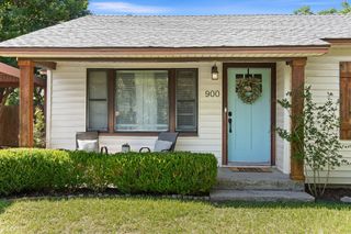 900 W Reeves, Decatur, TX 76234