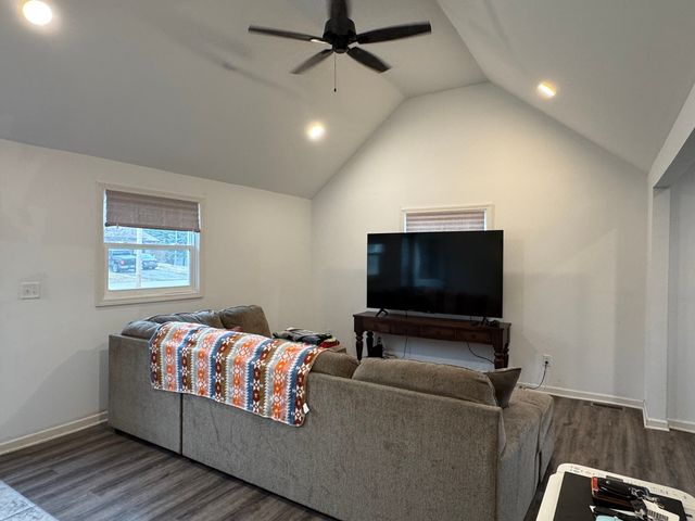 211 1st Street, Mendota, IL 61342