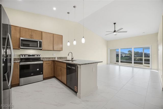 812-814 Mohawk PKWY, Cape Coral, FL 33914