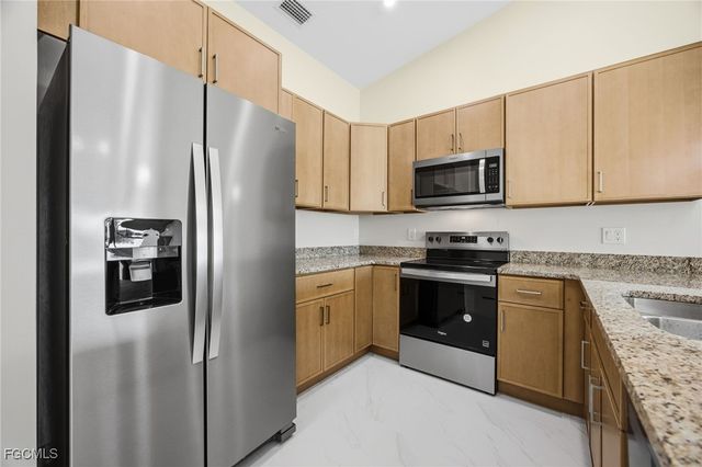 812-814 Mohawk PKWY, Cape Coral, FL 33914