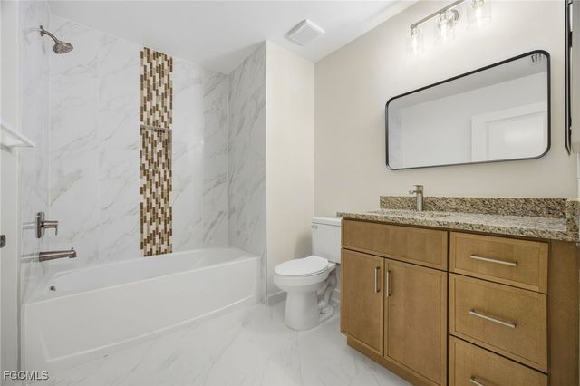 812-814 Mohawk PKWY, Cape Coral, FL 33914