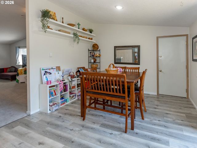 111 LAUREL Ln, Washougal, WA 98671