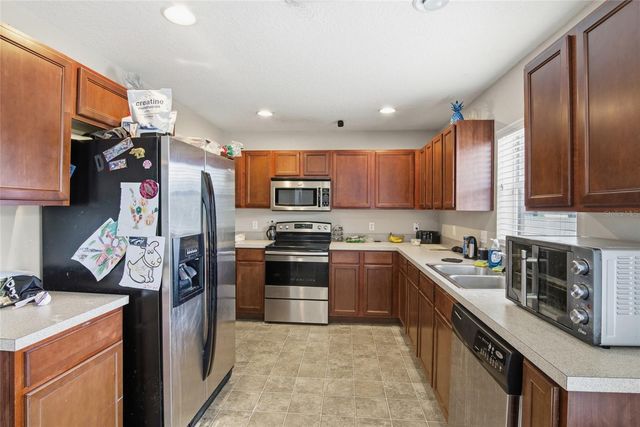 2463 MARTINS RUN, Tavares, FL 32778