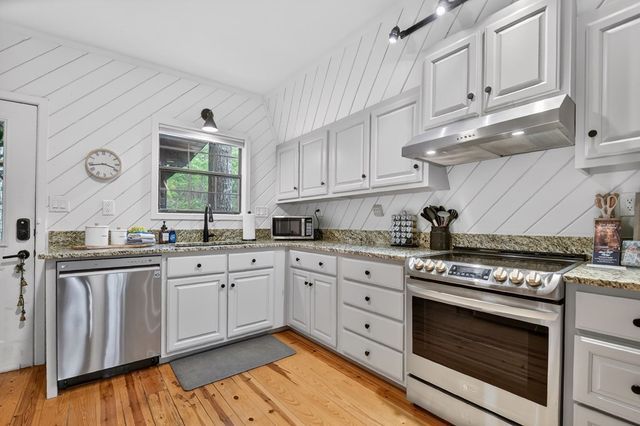 144 Lake Cove Circle, Morganton, GA 30560