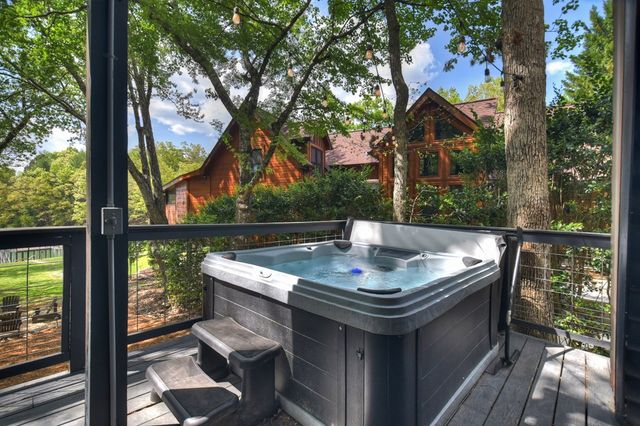 144 Lake Cove Circle, Morganton, GA 30560