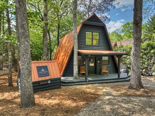 144 Lake Cove Circle, Morganton, GA 30560