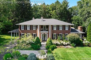 5392 Hidden Pines Drive, Brighton, MI 48116