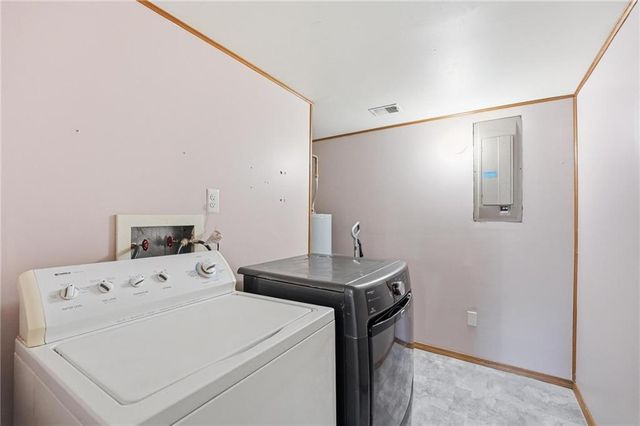 609 E Bristol Lane, Olathe, KS 66061
