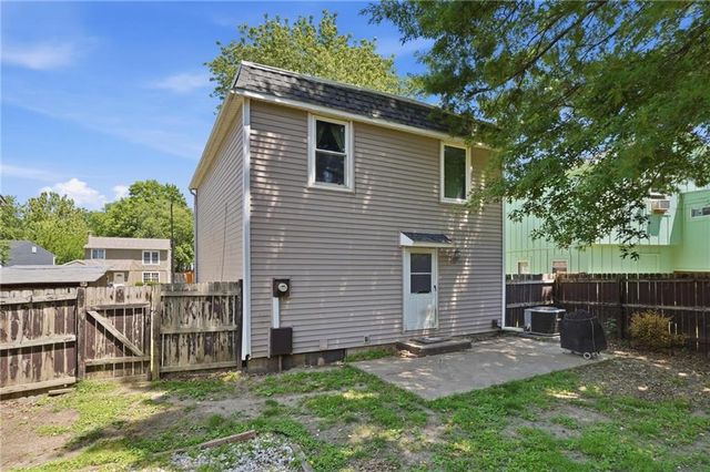 609 E Bristol Lane, Olathe, KS 66061