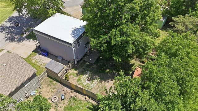 609 E Bristol Lane, Olathe, KS 66061