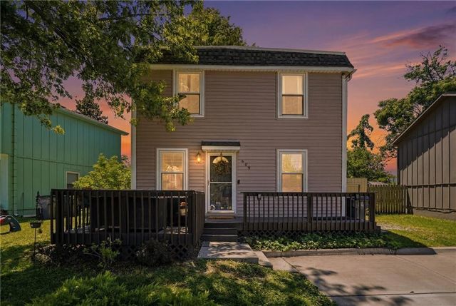 609 E Bristol Lane, Olathe, KS 66061