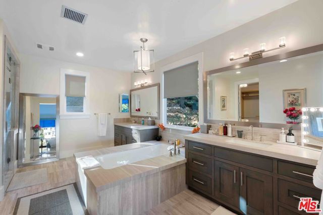 111 Lake Sherwood Drive, Lake Sherwood, CA 91361