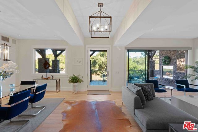 111 Lake Sherwood Drive, Lake Sherwood, CA 91361