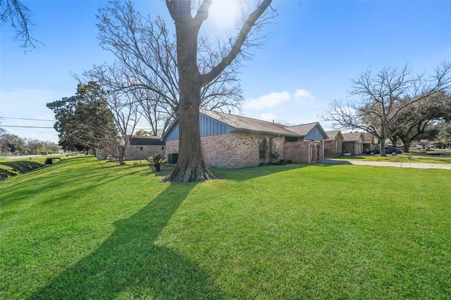 603 Twinbrooke Drive, Houston, TX 77037