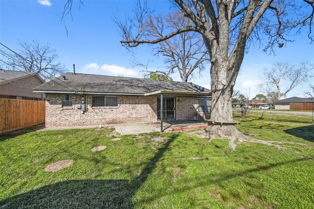 603 Twinbrooke Drive, Houston, TX 77037