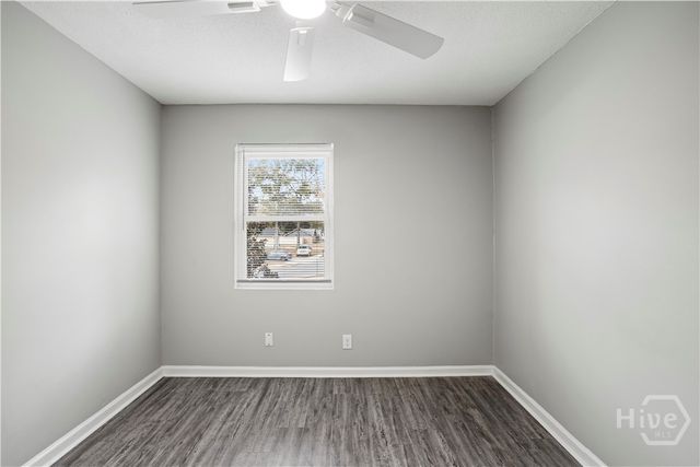 1040 Live Oak Drive, Hinesville, GA 31313