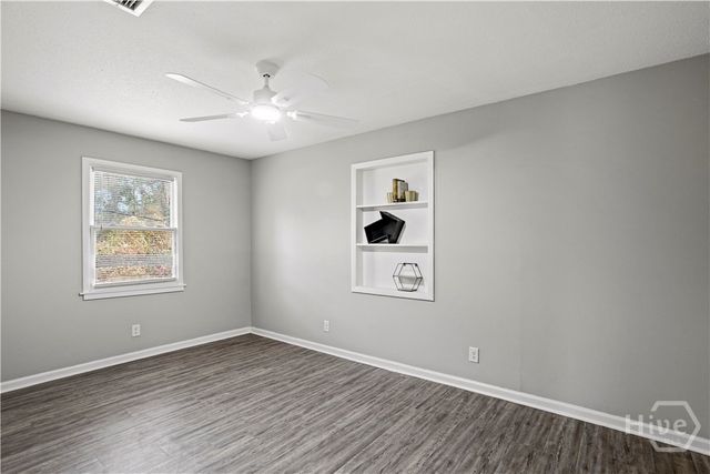 1040 Live Oak Drive, Hinesville, GA 31313