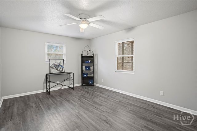 1040 Live Oak Drive, Hinesville, GA 31313