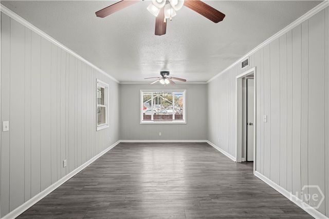 1040 Live Oak Drive, Hinesville, GA 31313