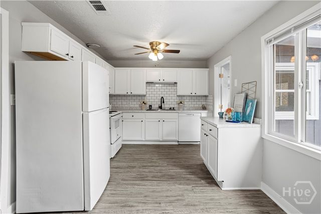 1040 Live Oak Drive, Hinesville, GA 31313