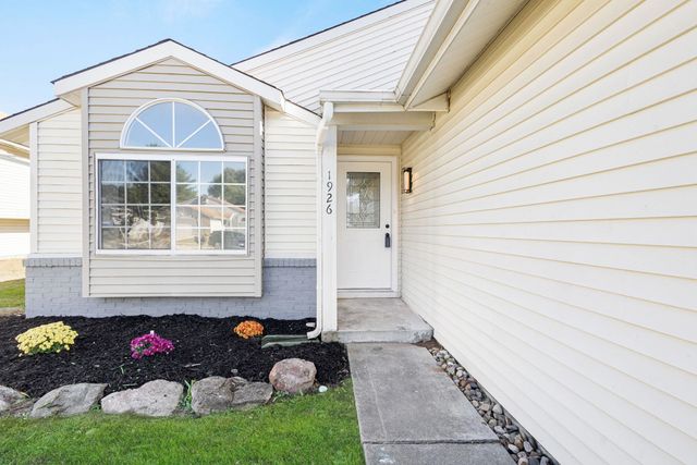 1926 Woodland Drive, Elkhart, IN 46514