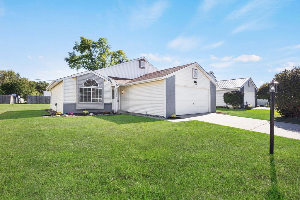 1926 Woodland Drive, Elkhart, IN 46514