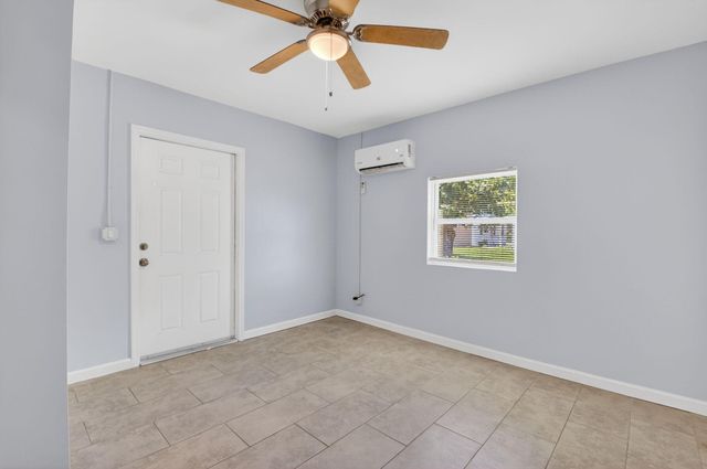 239 NW 6th Avenue, Delray Beach, FL 33444