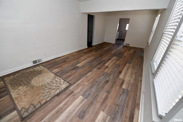 1507 NE PERRY Avenue, Peoria, IL 61603