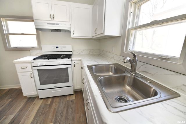 1507 NE PERRY Avenue, Peoria, IL 61603