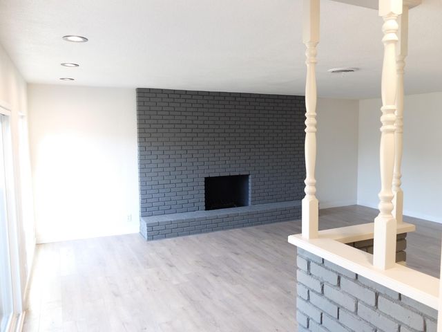 1822 Joaquin St, Modesto, CA 95350