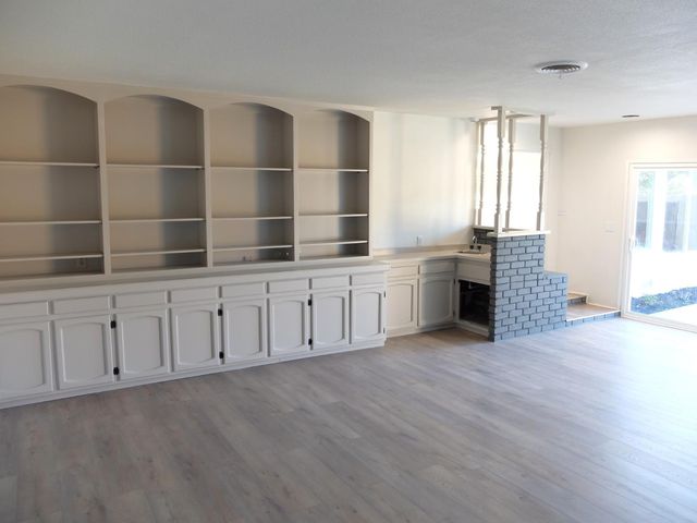 1822 Joaquin St, Modesto, CA 95350