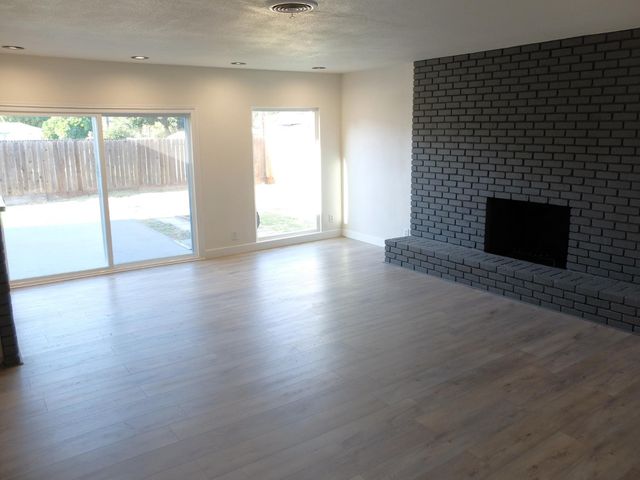 1822 Joaquin St, Modesto, CA 95350