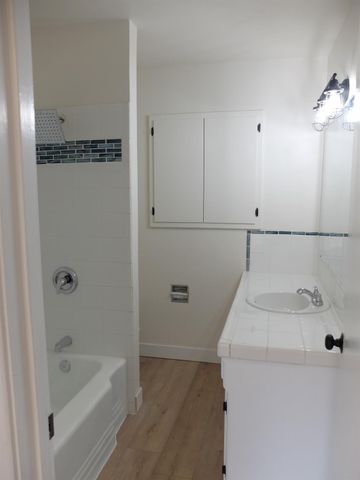 1822 Joaquin St, Modesto, CA 95350