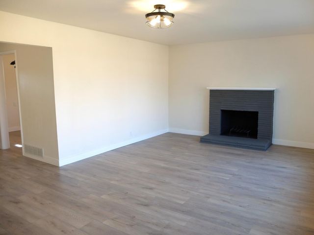 1822 Joaquin St, Modesto, CA 95350