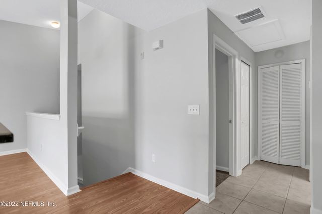 7051 DEER LODGE Circle 107, Jacksonville, FL 32256
