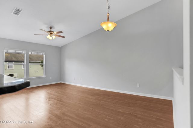 7051 DEER LODGE Circle 107, Jacksonville, FL 32256