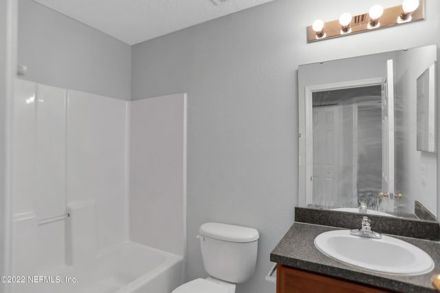 7051 DEER LODGE Circle 107, Jacksonville, FL 32256