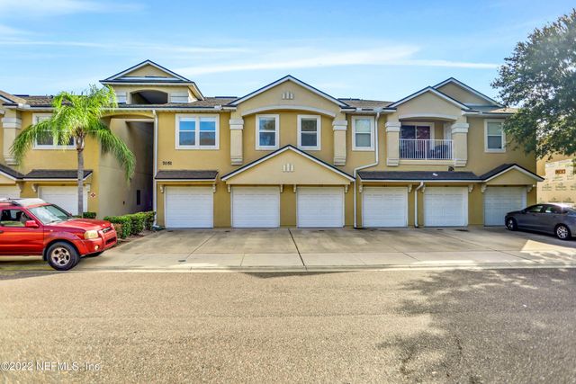 7051 DEER LODGE Circle 107, Jacksonville, FL 32256