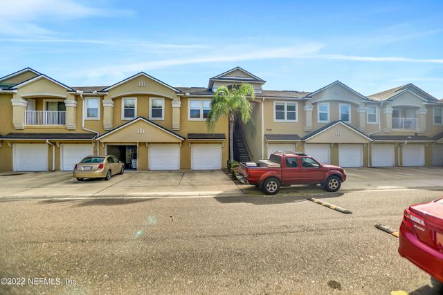 7051 DEER LODGE Circle 107, Jacksonville, FL 32256