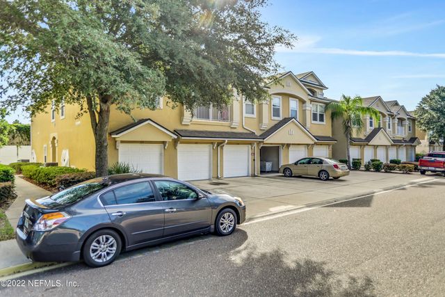 7051 DEER LODGE Circle 107, Jacksonville, FL 32256